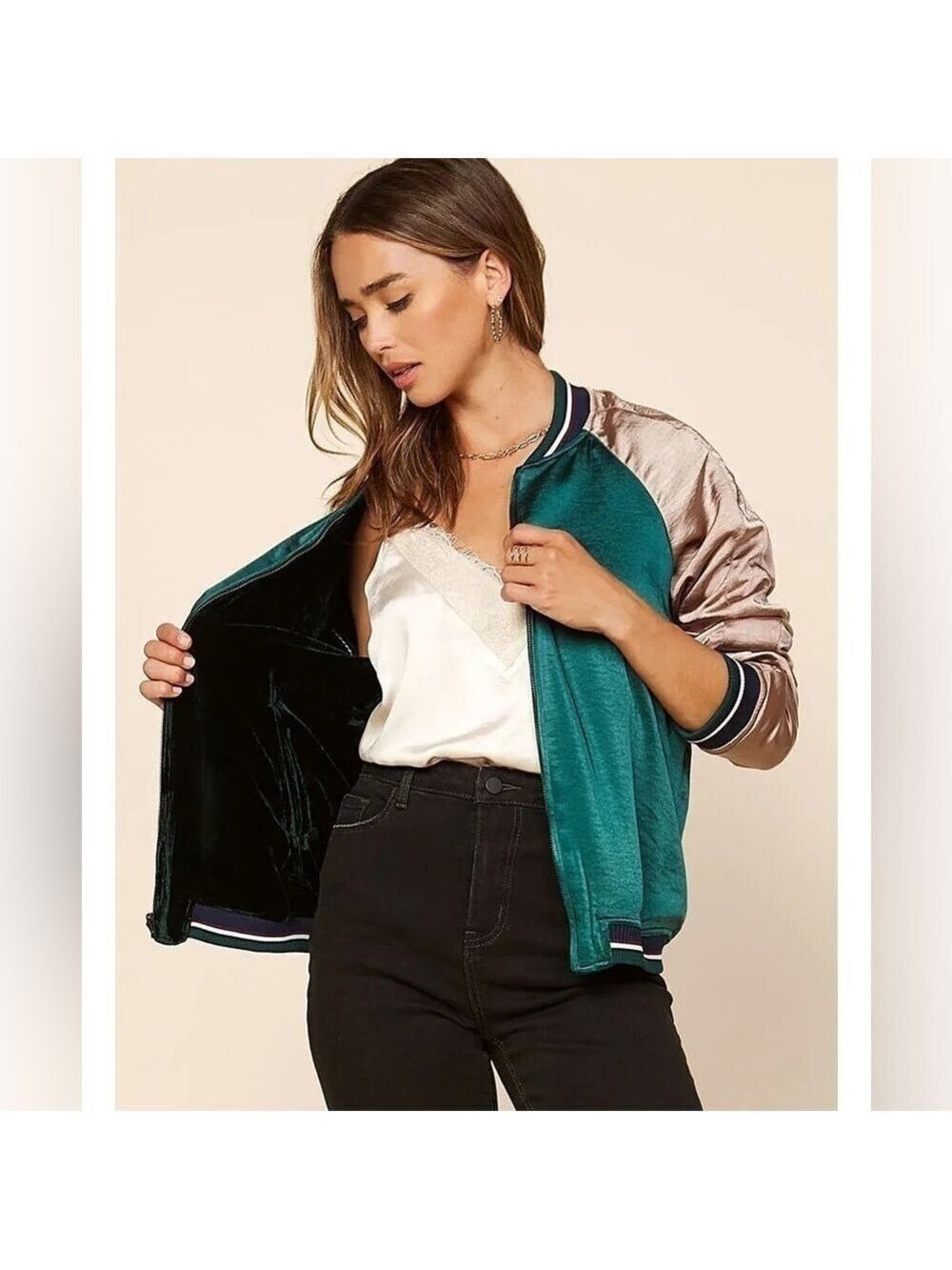 Skies Are Blue Throwback Reversible Bomber
Jacket ln Forest Green and Beige. XS